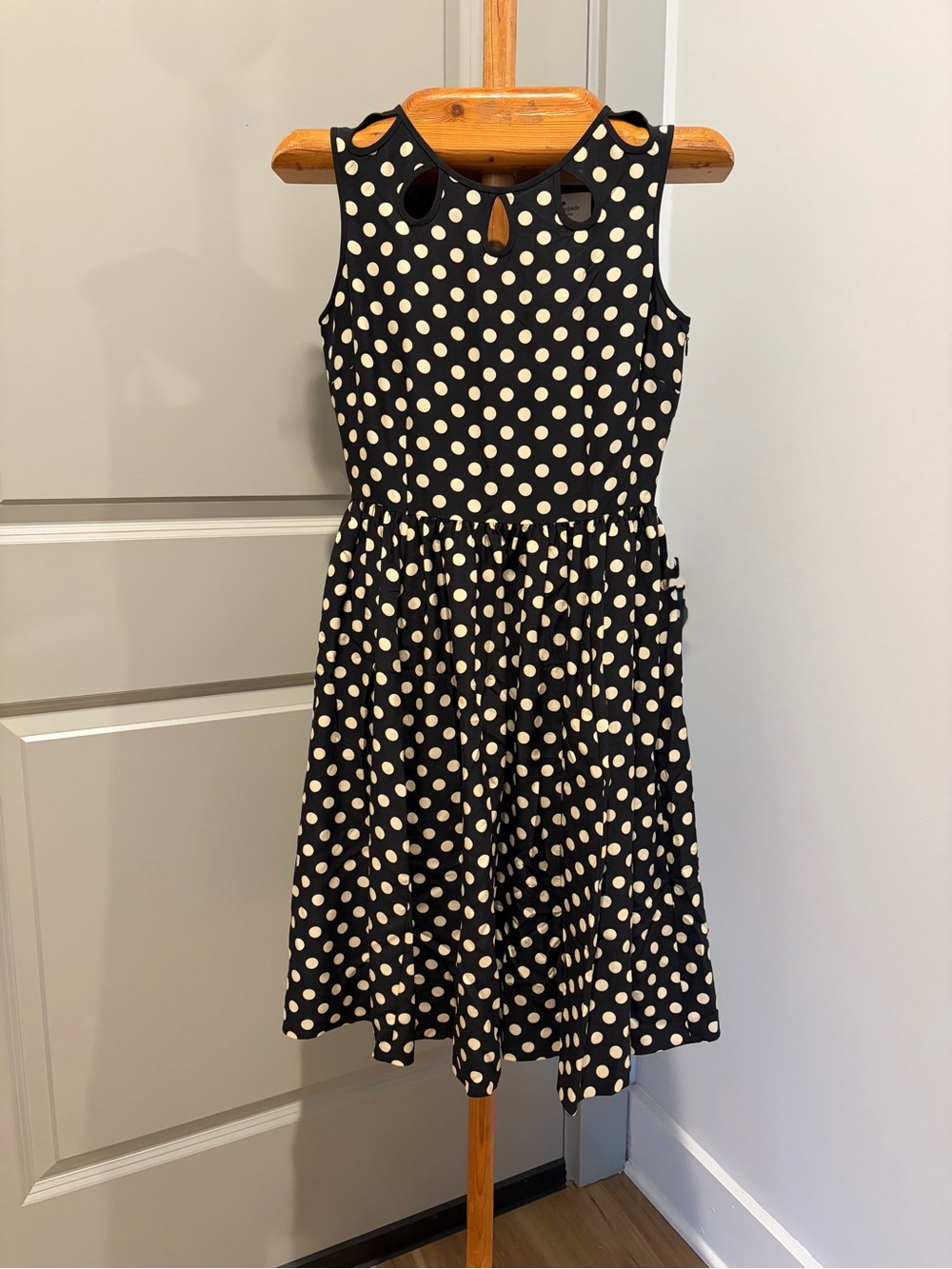 kate spade Black and Cream Polka Dot Sleeveless  Dress Size 4
